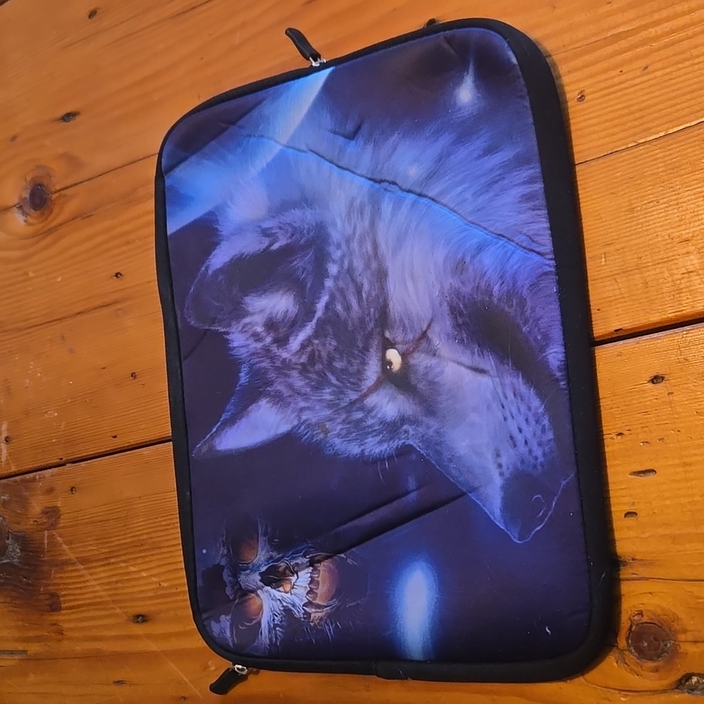 Neoprene wolf and skull carrying case Perfect for ipad